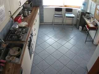 voyeurcam-julmodels-kitchen-2