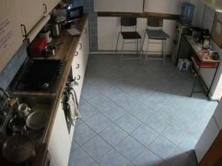 voyeurcam-julmodels-kitchen-2