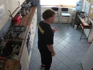 voyeurcam-julmodels-kitchen-2