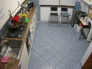 voyeurcam-julmodels-kitchen-2