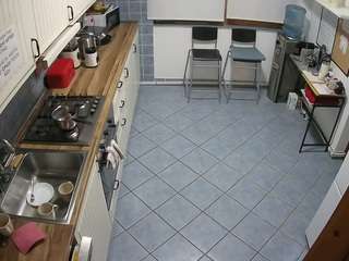 voyeurcam-julmodels-kitchen-2