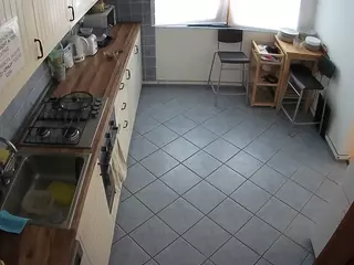 voyeurcam-julmodels-kitchen-2's Live Sex Cam Show