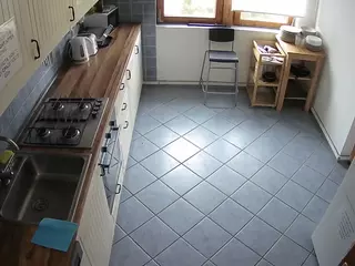 voyeurcam-julmodels-kitchen-2's Live Sex Cam Show