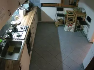 voyeurcam-julmodels-kitchen-2's Live Sex Cam Show