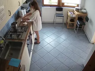 voyeurcam-julmodels-kitchen-2's Live Sex Cam Show