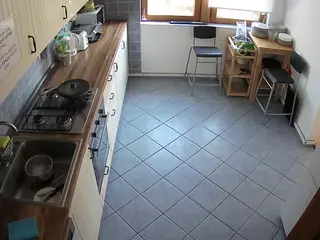 voyeurcam-julmodels-kitchen-2's Live Sex Cam Show