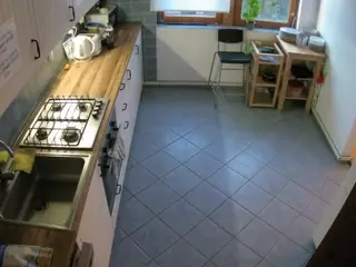 voyeurcam-julmodels-kitchen-2's Live Sex Cam Show