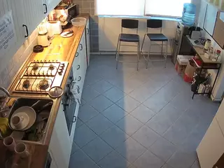 voyeurcam julmodels kitchen 2's Live Sex Cam Show