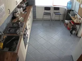 voyeurcam julmodels kitchen 2's Live Sex Cam Show
