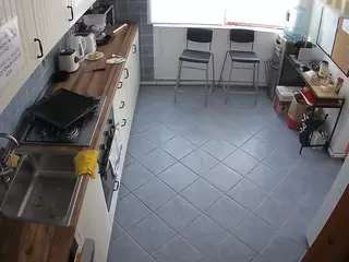 voyeurcam julmodels kitchen 2's Live Sex Cam Show