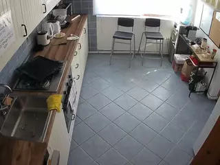 voyeurcam julmodels kitchen 2's Live Sex Cam Show
