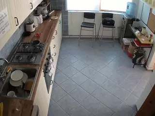 voyeurcam julmodels kitchen 2's Live Sex Cam Show