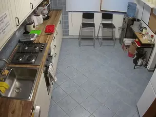 voyeurcam julmodels kitchen 2's Live Sex Cam Show