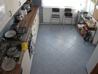 voyeurcam julmodels kitchen 2's Live Sex Cam Show