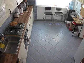 voyeurcam julmodels kitchen 2's Live Sex Cam Show