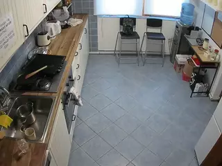 voyeurcam julmodels kitchen 2's Live Sex Cam Show