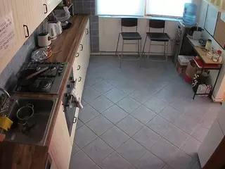 voyeurcam julmodels kitchen 2's Live Sex Cam Show