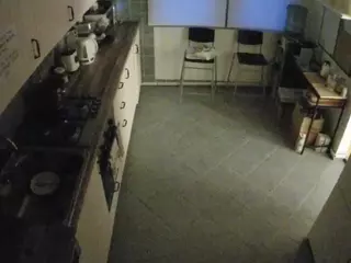 voyeurcam julmodels kitchen 2's Live Sex Cam Show