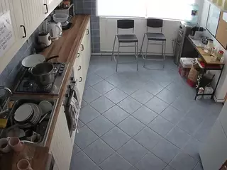 voyeurcam julmodels kitchen 2's Live Sex Cam Show