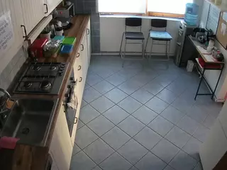 voyeurcam julmodels kitchen 2