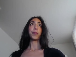 unknowngiirl Live Webcam on CamSoda