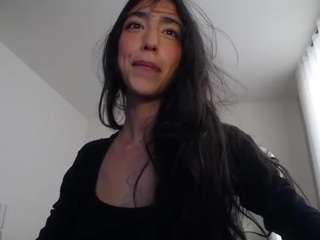 unknowngiirl's CamSoda show and profile