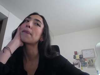 unknowngiirl's live room