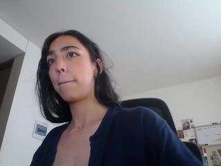 unknowngiirl live webcam show