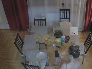 voyeurcam-julmodels-dining-2