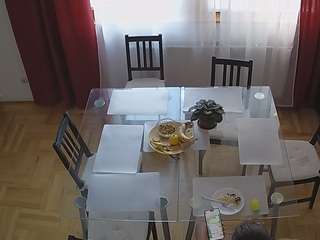 voyeurcam-julmodels-dining-2