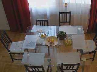 voyeurcam-julmodels-dining-2