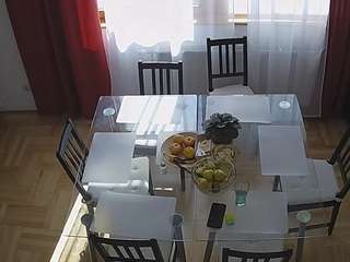 voyeurcam-julmodels-dining-2