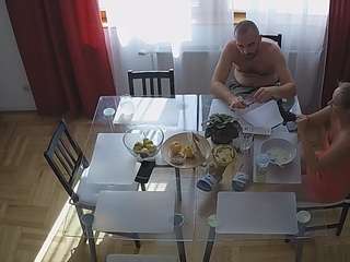 voyeurcam-julmodels-dining-2