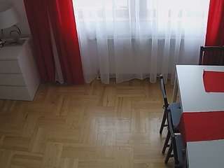 voyeurcam-julmodels-dining-2