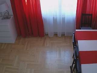 voyeurcam julmodels dining 2