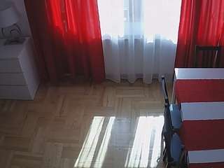 voyeurcam-julmodels-dining-2