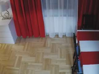 voyeurcam julmodels dining 2