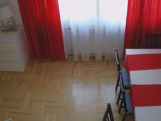 voyeurcam julmodels dining 2