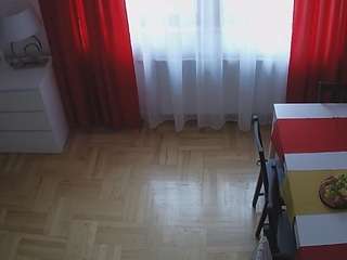 voyeurcam-julmodels-dining-2