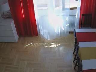 voyeurcam-julmodels-dining-2