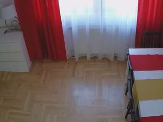 voyeurcam-julmodels-dining-2 camsoda