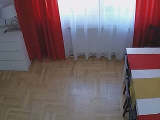 voyeurcam-julmodels-dining-2 camsoda
