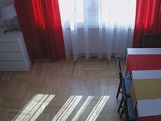 voyeurcam-julmodels-dining-2 camsoda