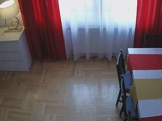 voyeurcam-julmodels-dining-2 camsoda