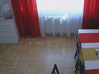 voyeurcam-julmodels-dining-2