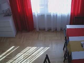 voyeurcam-julmodels-dining-2