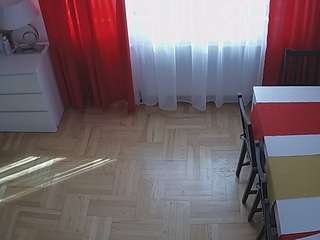 voyeurcam-julmodels-dining-2
