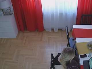 voyeurcam-julmodels-dining-2 camsoda