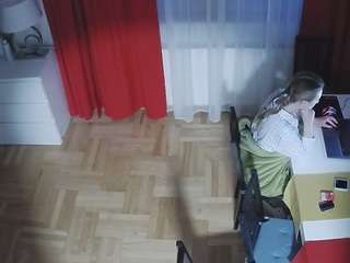 voyeurcam-julmodels-dining-2 camsoda