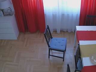 voyeurcam-julmodels-dining-2 camsoda